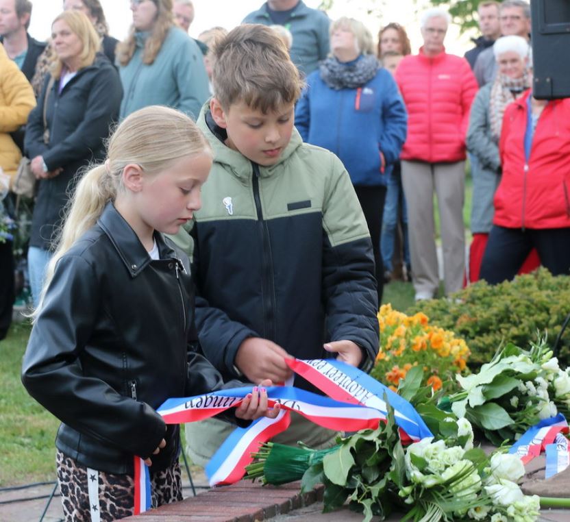 4mei4
